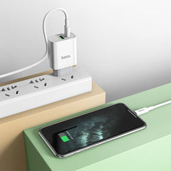 Hoco Dual Charger With lightning Cable